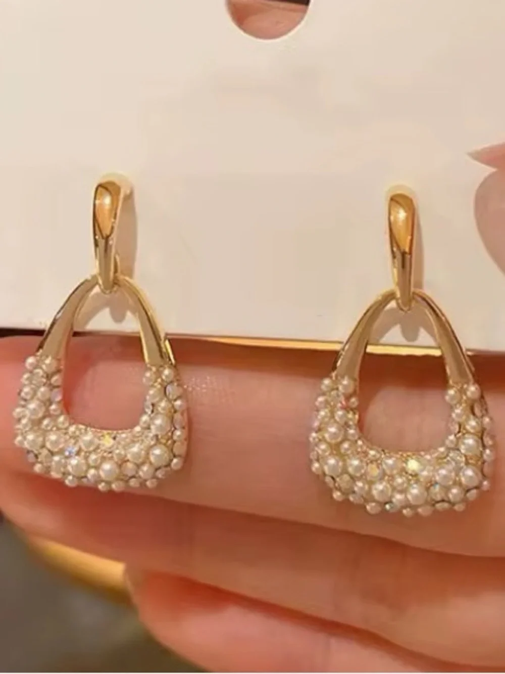*** Exquisite Gold Pearl Cluster Drop Earrings - Cream Pearlescent